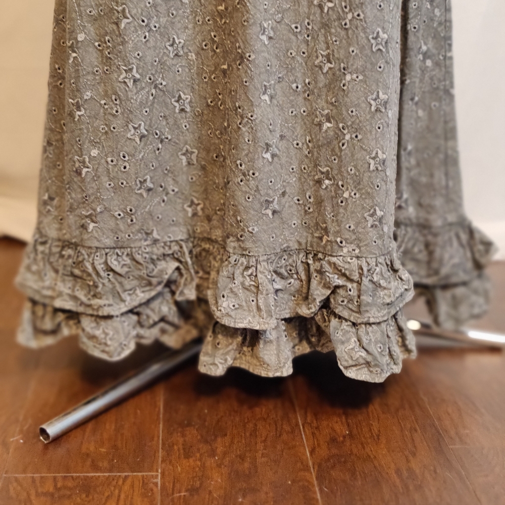 Vintage olive Eyelet peekaboo Ruffle maxi Dress Spring - Picture 8 of 9